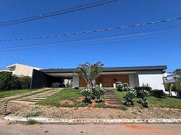 Casa em Condom�nio Gran Royalle