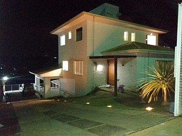 Casa em Condom�nio � Venda