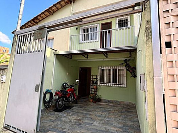 Casa Geminada � Venda